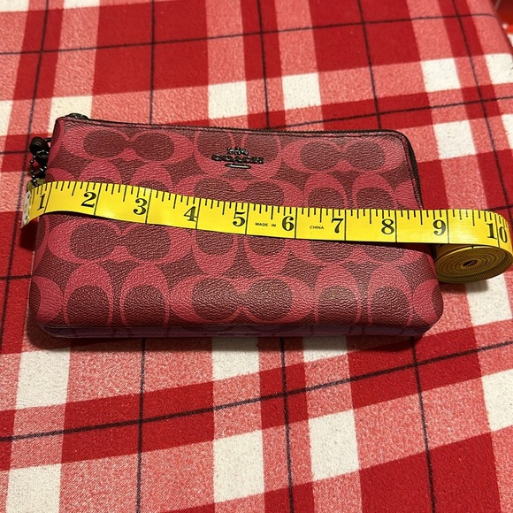 Double zip Two shades of pink monogrammed coach wallet wristlet - Picture 12 of 12